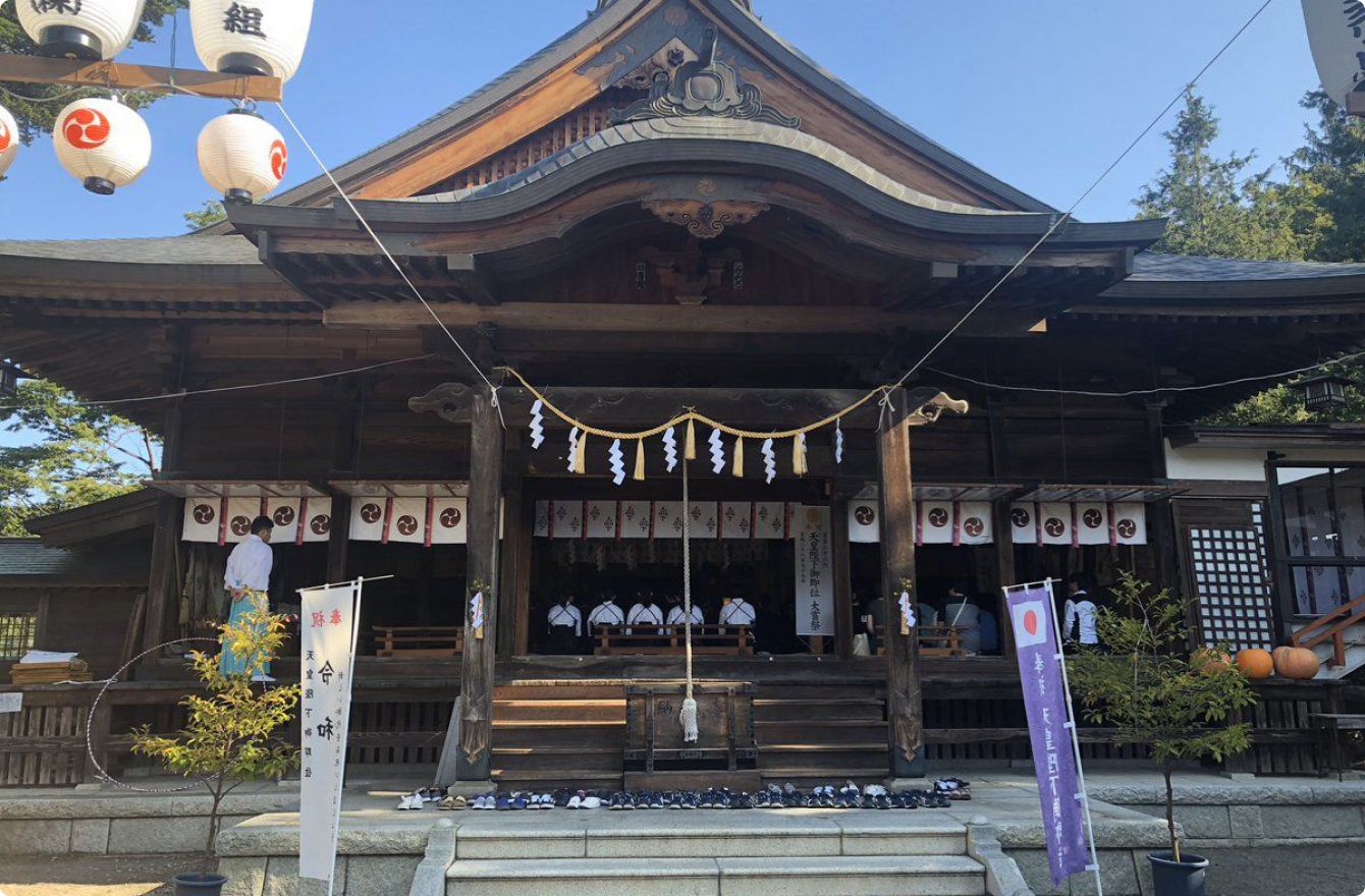 谷地八幡宮 社殿